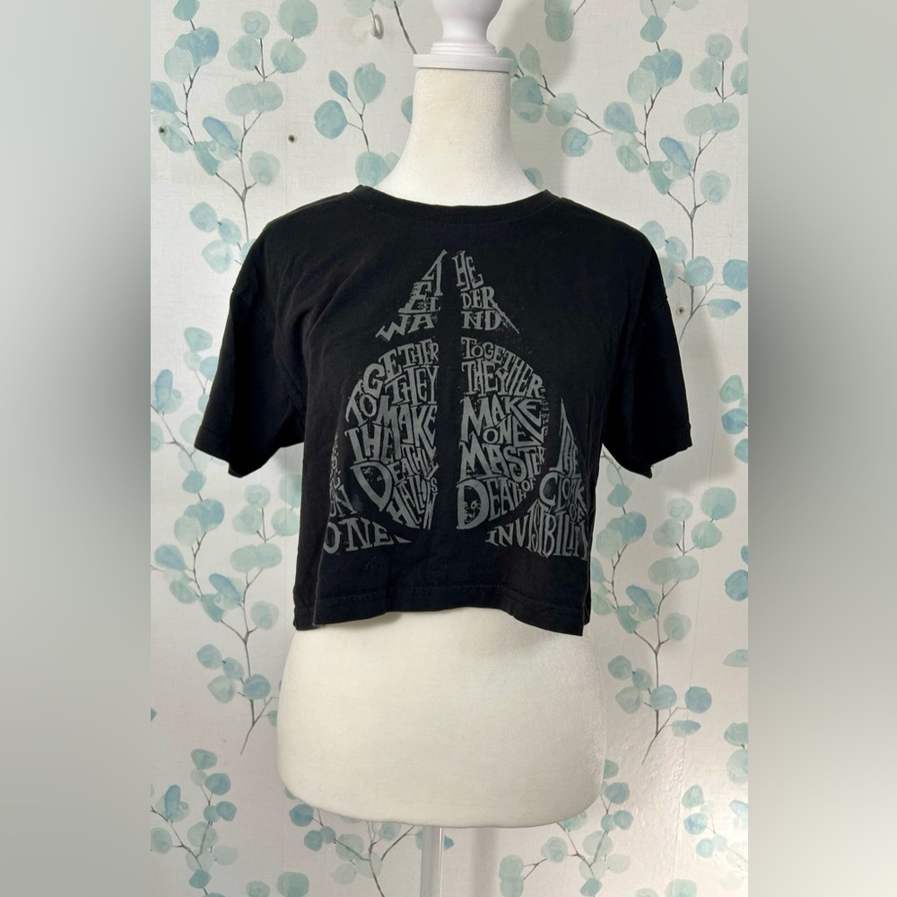 Harry Potter Deathly Hallows Cropped Tee